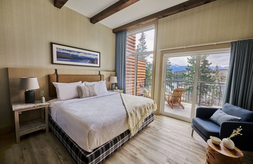 Jasper Hotel | Pyramid Lake Lodge