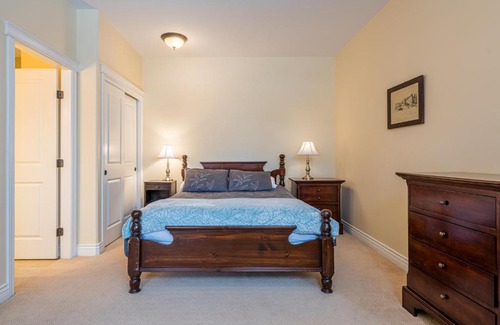 Silver Star Mountain House | Queen of The Knoll