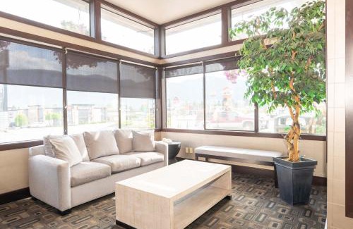 Castlegar Hotel | Sandman Hotel Castlegar