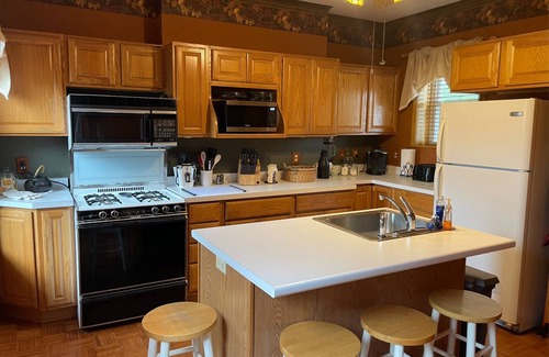 Scottdale Bed & Breakfast | South Broadway Manor