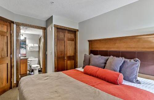Canmore House | Spacious Mountain 2 Bedroom with Hot tub managed by Little Sister Getaways