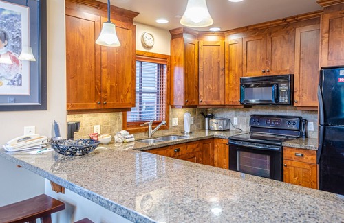 Sun Peaks House | Spacious multi level 4 bedroom + den townhouse, close to ski run, great views of Mt. Morrisey