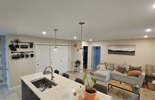 Clarington House | The Country Guest House