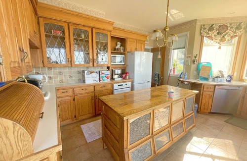 Chemainus Other | Waterfront Castle on the beach with hot tub on 1.58 Acres at downtown Chemainus