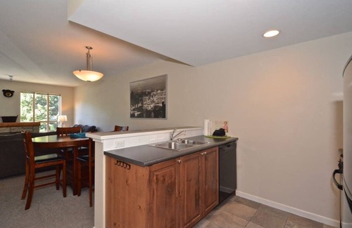 Village North Apartment | Whistler Village - Pool - Hot tub - walk to lifts - Tyndall Stone Lodge - BBQ