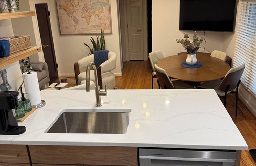 Williamsville House | Williamsville Village Mid-Century Modern Bungalow 2-bedroom house New Remodeled