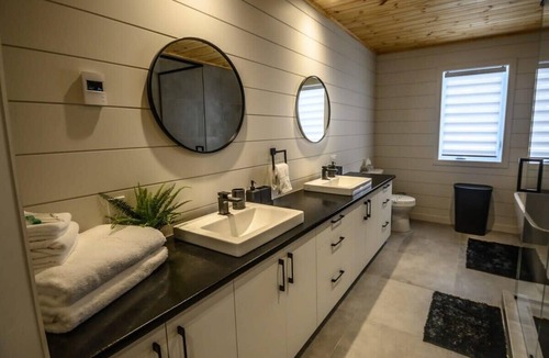 Sainte-Rose-de-Watford Ski Chalet | Ô Rassembleur Summary