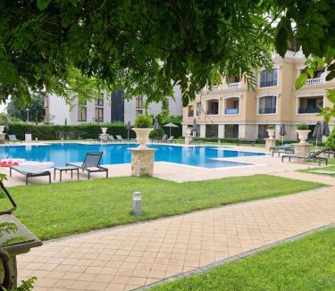Saints Constantine and Helena Apartment | Апартамент RESORT SENSATION 1