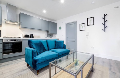 Yiewsley Apartment | 05 - Luxury 1 Bed Apartment Free Parking- West Drayton