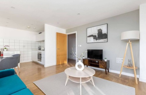Bromley North Apartment | 1 Bed Apartment in Bow with Balcony