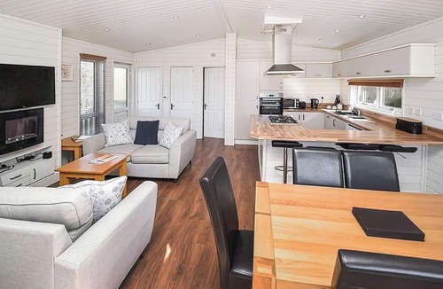 Woodham Walter Ski Chalet | 1 bedroom accommodation in Woodham Walter, Maldon