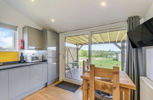 Swadlincote House | 1 bedroom accommodation in Oakthorpe, Swadlincote