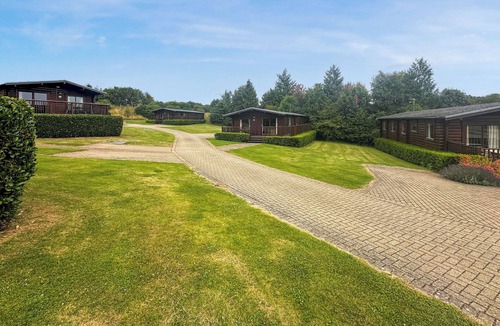 Greetham Ski Chalet | 1 bedroom accommodation in Greetham