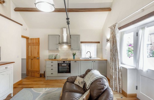 Rampton Cottage | 1 bedroom accommodation in Laneham, near Lincoln