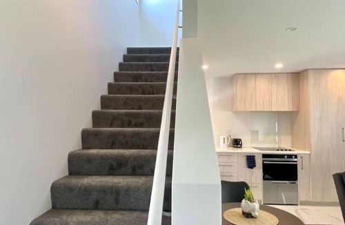 Riccarton House | 1 Bedroom Gem with Hagley Park at your Doorstep