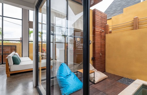 Tumbak Bayuh Villa | 1 Bedroom Rice-field Loft Villa