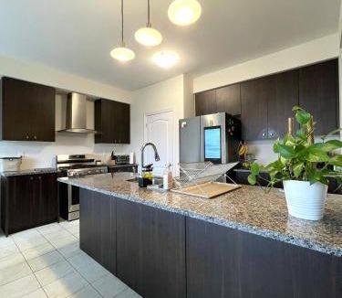 Thorold Bed & Breakfast | 1000 m² Bed and breakfast ∙ 2 bedrooms ∙ 6 guests