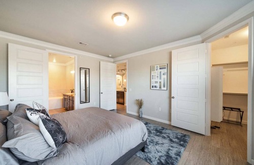 McNeil Apartment | 117 m² Apartment ∙ 2 bedrooms ∙ 6 guests