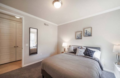 McNeil Apartment | 117 m² Apartment ∙ 2 bedrooms ∙ 6 guests