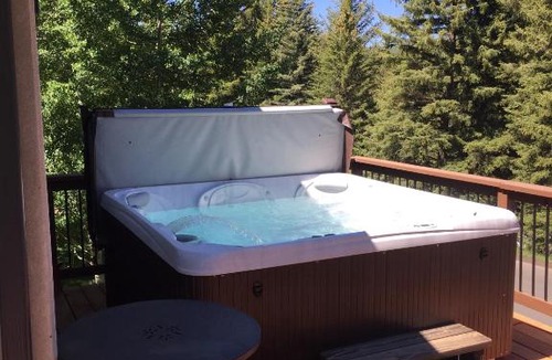 Matterhorn Village Apartment | 1546 Matterhorn Circle #5 Townhouse