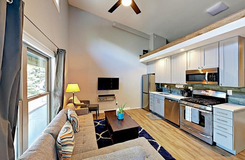 Matterhorn Village Apartment | 1552 Matterhorn Circle Condo Unit 2