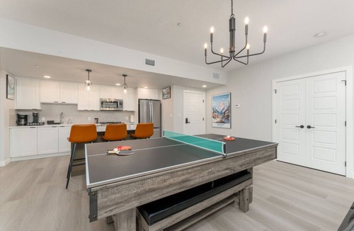 Canmore Apartment | 16 Bedrooms/12 Bathrooms & 32 Beds! + Best Amenities in Canmore