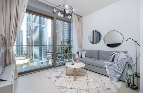 Dubai Marina Apartment | 1607 - Marina Gate - 2 · Pool view with balcony Marina Gate/Beach-JBR-Mall