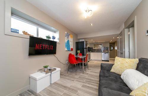 Southeast Edmonton House | 167 m² House ∙ 4 bedrooms ∙ 9 guests