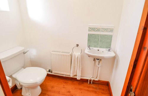 Frampton House | 17 KINGS COURT, pet friendly, character holiday cottage in Kirton