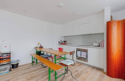 Finsbury Park Apartment | 1BD Flat with Direct City Access, Finsbury Park