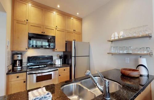Blackcomb Condo | 1BR + Loft | Glacier Lodge | King Bed | Near Gondola | Private Balcony | Free Ski Valet