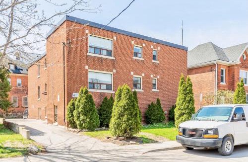 Hamilton Apartment | 1BR Modern Apt - Corktown Hamilton