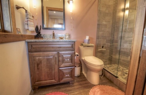 Edwards House | 2/2.5 Home w/Amazing Views on 35 acres-Pet friendly