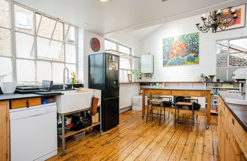 Victoria Apartment | 2 BDR Designer Flat Near Broadway Market