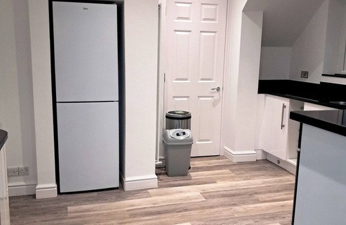 Erewash House | 2 Bed Home - Parking, Private Garden, Wifi