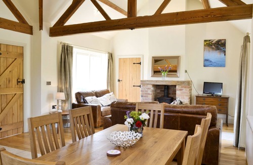 Whitchurch Cottage | 2 bedroom accommodation in Crimscote, near Newbold