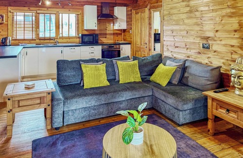 Sawley Ski Chalet | 2 bedroom accommodation in Market Bosworth, near Nuneaton