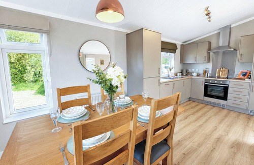 Sawley Ski Chalet | 2 bedroom accommodation in Market Bosworth, near Nuneaton