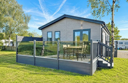 Sawley Ski Chalet | 2 bedroom accommodation in Market Bosworth, near Nuneaton