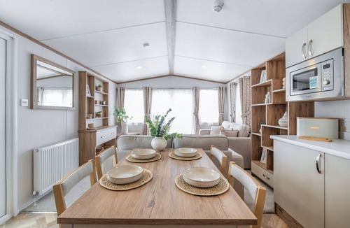 Sawley Ski Chalet | 2 bedroom accommodation in Market Bosworth, near Nuneaton