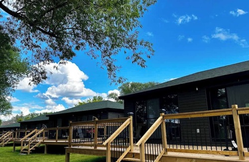 Harwood Cabin | 2 Bedroom Cottage #6: Willow Bay