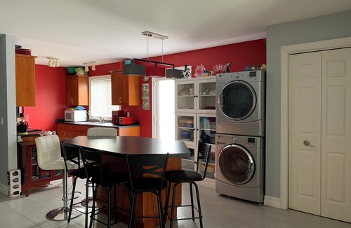 Smithville House | 2 Bedroom in Beautiful Niagara Region wineries district in lovely Smithville ON