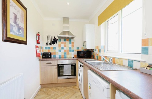 Bembridge Apartment | 2 BEDROOMS - SLEEPS 4 Experience this charming 2-bedroom cottage, thoughtfully refurbished for 2024