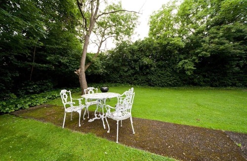 Hale Apartment | 2 Double bed apartment in quiet area North London