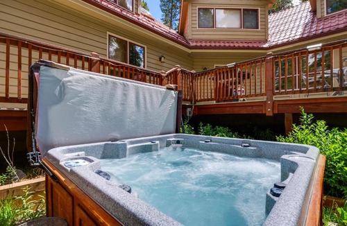 Westridge House | 2 Mi to Slopes! Hot Tub Hideaway in Breckenridge