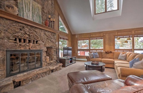 Westridge House | 2 Mi to Slopes! Hot Tub Hideaway in Breckenridge