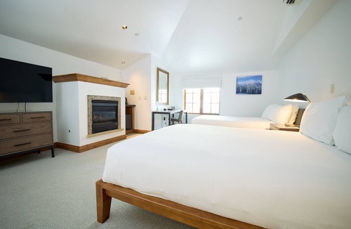 Vail Hotel | 2 Modern Units in Vail w/Gym | 0.8 mi to Adventure Ridge