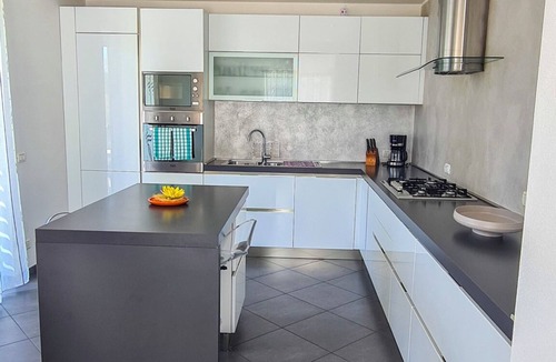 Maccagno Apartment | 2-room apartment only 100 m from the beach and the lake promenade