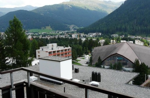 Davos-Platz Apartment | 2-Zimmerwohnung by Interhome