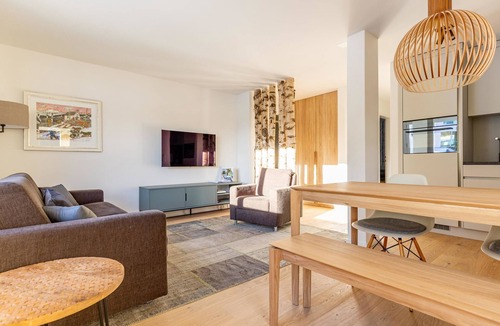 Davos-Platz Apartment | 2½-Zimmerwohnung by Interhome